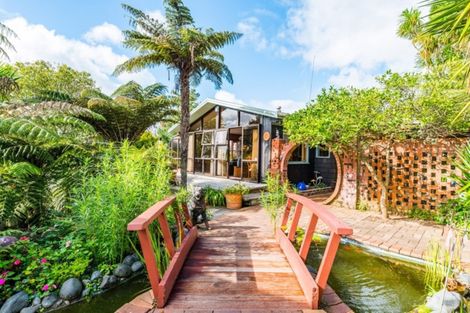 Photo of property in 8 Hartley Terrace, Massey, Auckland, 0614