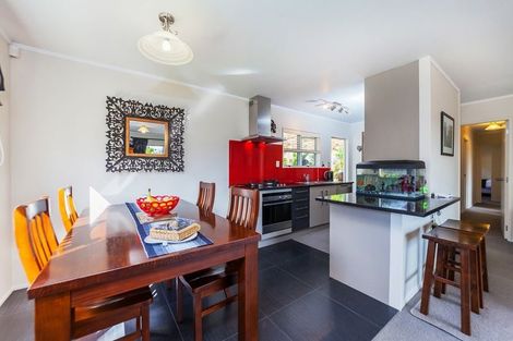 Photo of property in 18 Garton Drive, Massey, Auckland, 0614