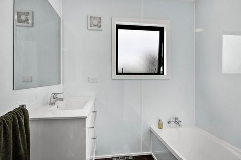 Photo of property in 33 Oberon Street, Stratford, 4332