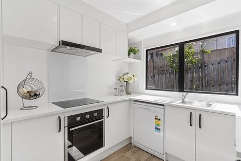 Photo of property in 1/11 Valecrest Place, Bayview, Auckland, 0629