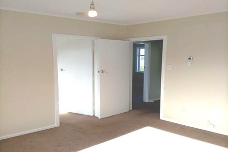 Photo of property in 139u2 Queens Drive, Lyall Bay, Wellington, 6022