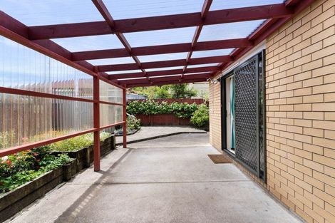 Photo of property in 3 Carling Avenue, Massey, Auckland, 0614