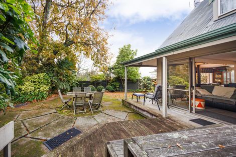 Photo of property in 570 Featherston Street, Roslyn, Palmerston North, 4414