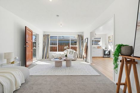 Photo of property in 2/6 Valerie Place, Redwood, Christchurch, 8051
