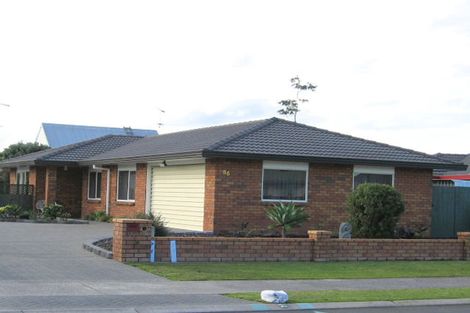 Photo of property in 86 Lakeside Drive, Orewa, 0931