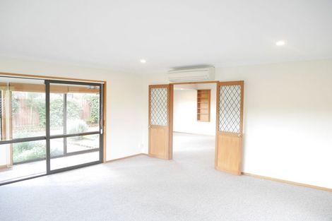 Photo of property in 89 Hawthornden Road, Avonhead, Christchurch, 8042