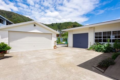 Photo of property in 40-42 Waikawa Road, Picton, 7220