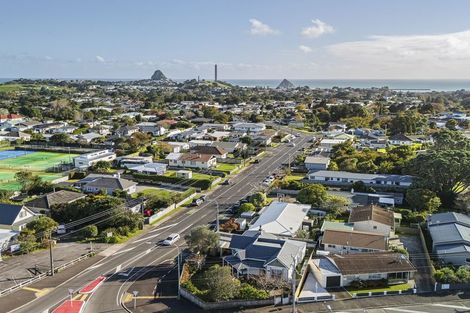 Photo of property in 200 Tukapa Street, Westown, New Plymouth, 4310
