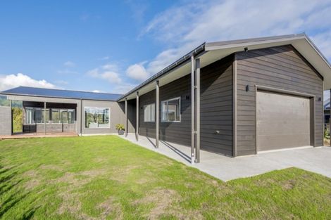 Photo of property in 3 Lamont Place, Waikanae, 5036