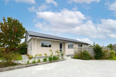 Photo of property in 27 Dunoon Place, Woolston, Christchurch, 8062