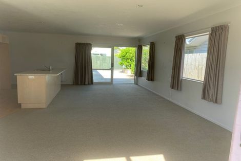 Photo of property in 4 Poaka Avenue, Takanini, 2112