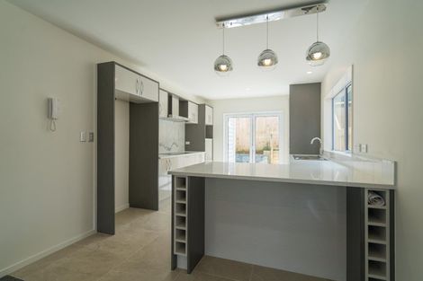 Photo of property in 10 Okareka Place, Pakuranga Heights, Auckland, 2010