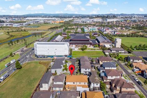 Photo of property in 13 Bushpark Place, Flat Bush, Auckland, 2016