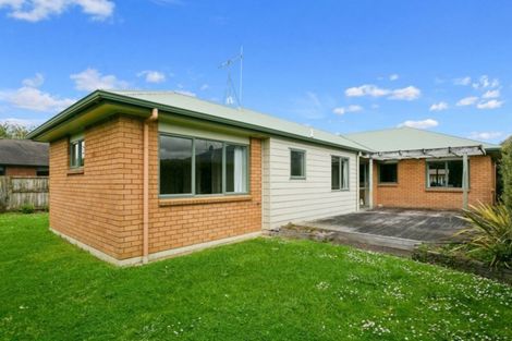 Photo of property in 2/10 Hannon Road, Cambridge, 3434