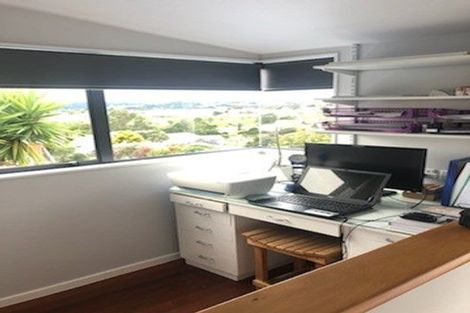 Photo of property in 1a Mcglashen Place, Beach Haven, Auckland, 0626