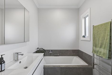 Photo of property in 264 Egmont Road, Hillsborough, New Plymouth, 4372