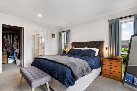 Photo of property in 19 Parkgrove Crescent, Pokeno, 2402