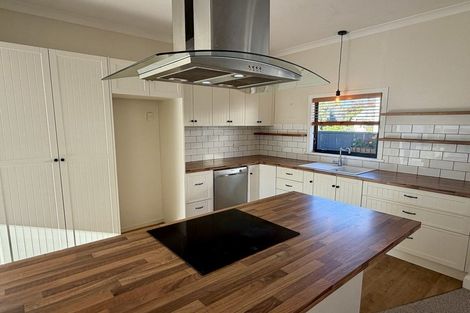 Photo of property in 8 Karaka Street, Hokowhitu, Palmerston North, 4410