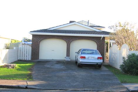 Photo of property in 18 Hatton Road, Orewa, 0931