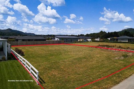 Photo of property in 6 Pukatea Lane, Kinloch, Taupo, 3377
