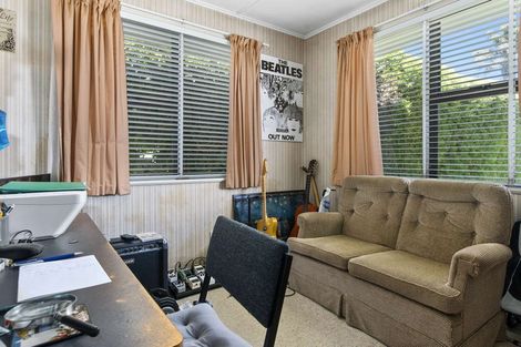 Photo of property in 24 School Road, Te Atatu South, Auckland, 0610