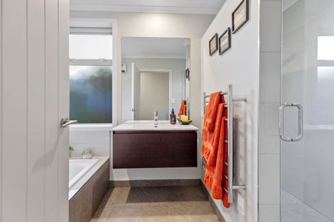 Photo of property in 56 Cassinia Close, Papamoa Beach, Papamoa, 3118