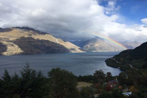 Photo of property in 38 Mackinnon Terrace, Sunshine Bay, Queenstown, 9300