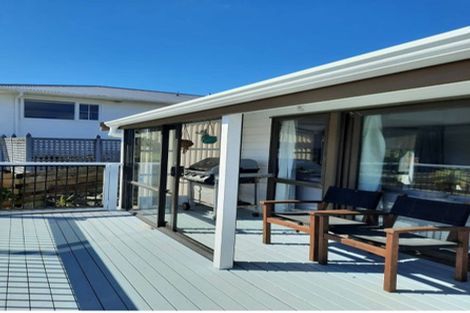 Photo of property in 98 Conclusion Street, Ascot Park, Porirua, 5024