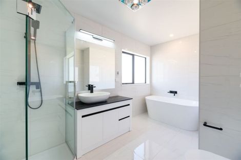 Photo of property in 13 Shibata Rise, Ranui, Auckland, 0612