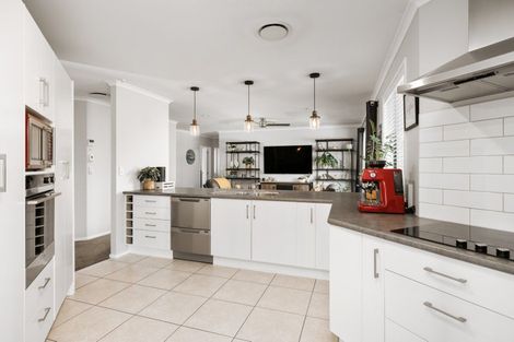 Photo of property in 7 Nicole Place, Papamoa Beach, Papamoa, 3118