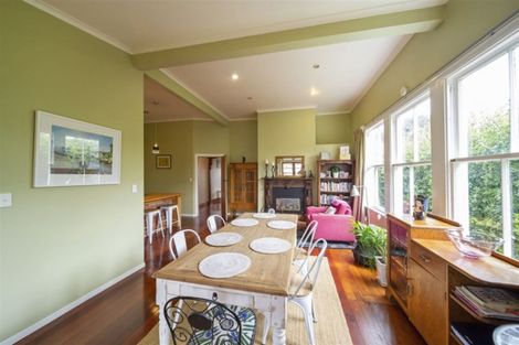 Photo of property in 10 Regent Street, Hawera, 4610