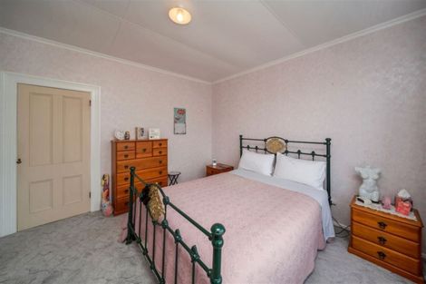 Photo of property in 2 Campbell Street, Hawera, 4610