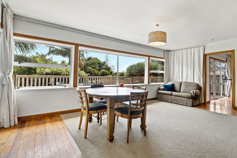 Photo of property in 23 Taipari Road, Te Atatu Peninsula, Auckland, 0610