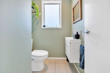 Photo of property in 2 Raiha Street, Papamoa Beach, Papamoa, 3118