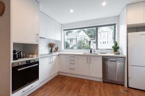 Photo of property in 24u6 Princess Terrace, Newtown, Wellington, 6021