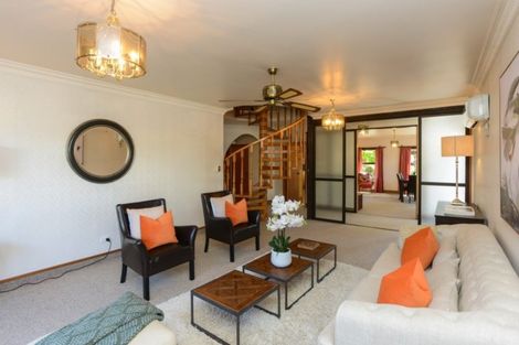 Photo of property in 719a Grove Road, Mayfair, Hastings, 4122