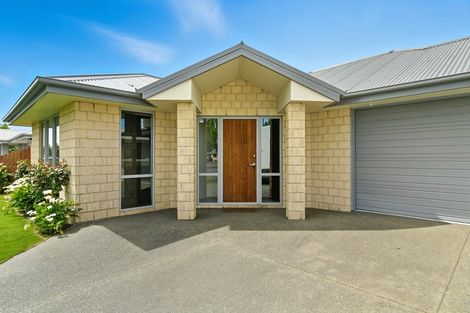 Photo of property in 15 Cridland Place, Halswell, Christchurch, 8025