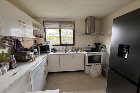 Photo of property in 1/39 Caribbean Drive, Unsworth Heights, Auckland, 0632