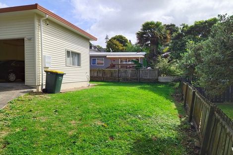Photo of property in 1/41 Ellice Road, Totara Vale, Auckland, 0629