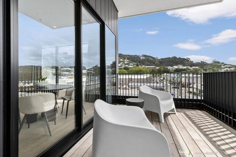 Photo of property in 301/2u Onepu Road, Kilbirnie, Wellington, 6022