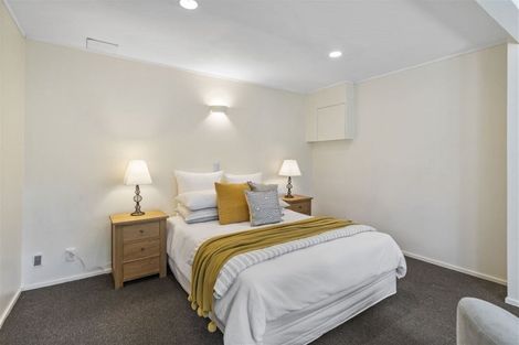 Photo of property in 24 Greendale Spur, Glenfield, Auckland, 0629