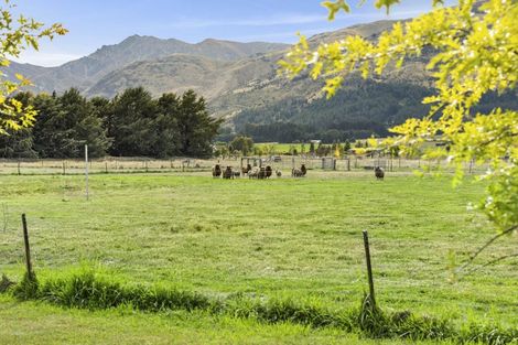 Photo of property in 30 Paterson Drive, Hawea Flat, Lake Hawea, 9382