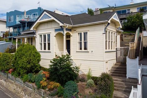 Photo of property in 16 Sealy Road, Bluff Hill, Napier, 4110