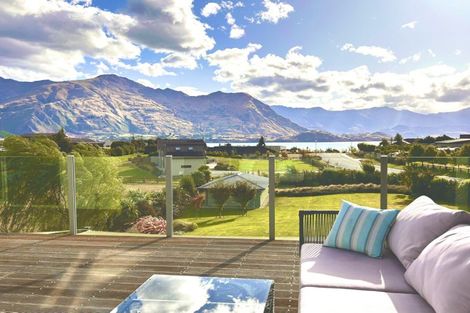 Photo of property in 28 Minaret Ridge, Wanaka, 9305