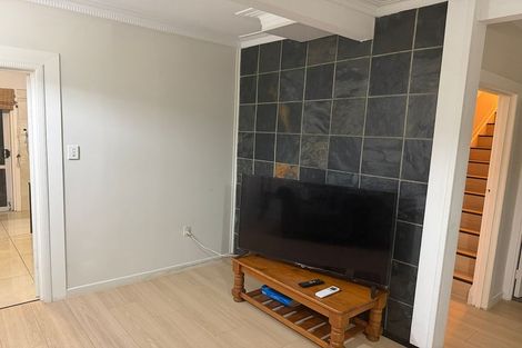 Photo of property in 15 Sturdee Road, Manurewa, Auckland, 2102