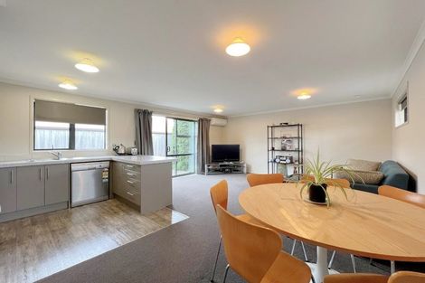 Photo of property in 108u2 Old Farm Road, Hamilton East, Hamilton, 3216
