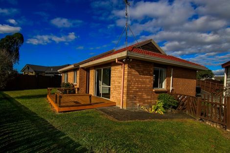 Photo of property in 2/195 Burswood Drive, Burswood, Auckland, 2013