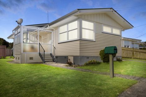 Photo of property in 8 Pauline Way, Paparangi, Wellington, 6037