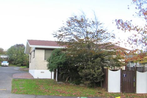 Photo of property in 3/10 Sikkim Crescent, Clover Park, Auckland, 2019
