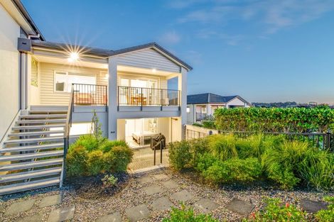 Photo of property in 3a Melia Place, Stanmore Bay, Whangaparaoa, 0932